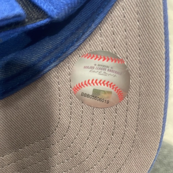 ✨ New York Official Baseball Hat ✨ - Picture 3 of 3